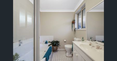 Quiet Location & Pet Friendly Home! - Photo 2