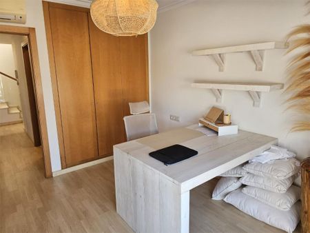 Piso de alquiler en Avenida Casanova, 1-32, Marisol Park - Ortembach - Los Almendros - Photo 2