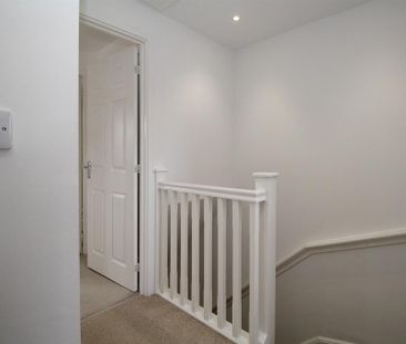 3 bedroom semi-detached house to rent - Photo 3