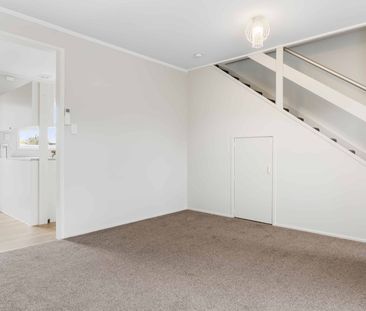 Peaceful 2 bed unit private 2 carparks - Photo 5