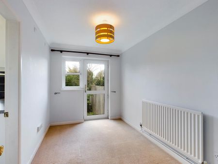 3 bedroom detached house to rent - Photo 5