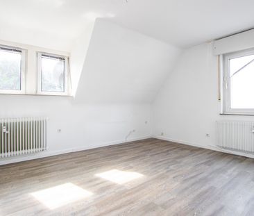 Gemütliche 2-Zimmerwohnung mit saniertem Tageslichtbad in guter Lag... - Photo 1