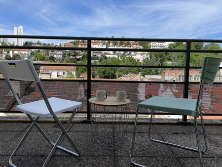 Studio meublé à louer à SAINT ETIENNE - Photo 3