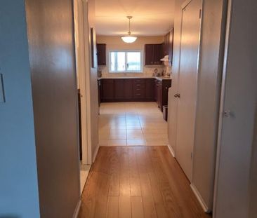 logement 5 1/2 à louer - Photo 2