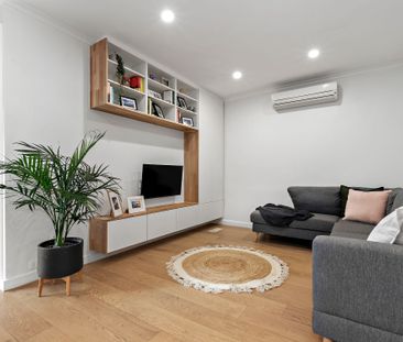 Chic Modern Living in the Frankston High School Zone - Photo 1