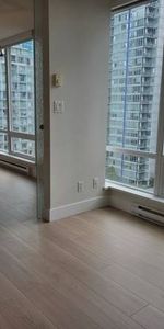 Pleasant wide City View, 2 bedroom 2 Baths & Den - Photo 4