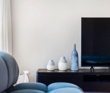 Immaculately presented Unit- Fully Furnished - Photo 1