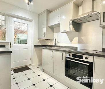 3 bedroom semi-detached house to rent - Photo 3