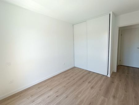 Location Maison 4 pièces 87m² - Photo 2
