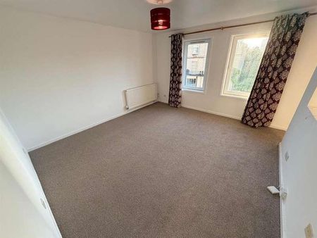 High Street, Cheltenham, GL52 - Photo 2