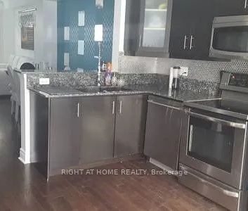 Condo Townhouse For Lease | W9232889 - Photo 1