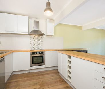 The Beautiful Town House You Have Been Waiting For!! - Photo 6