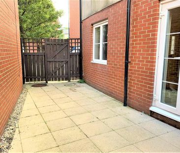 3 bedroom townhouse to rent - Photo 2