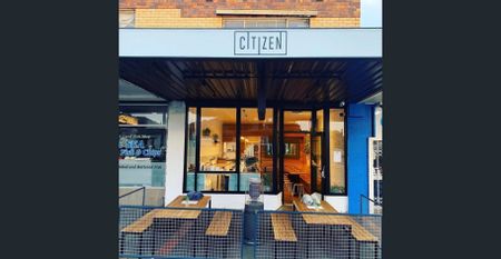 Low Maintenance Living! - Photo 3