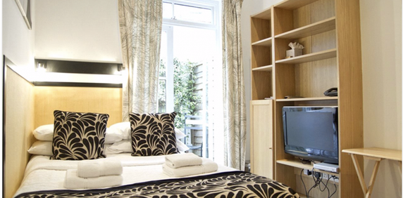 Studio flat - Photo 2