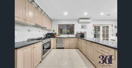 For Rent: Spacious 5-Bedroom Family Home in the Heart of Hoppers Crossing! - Photo 3