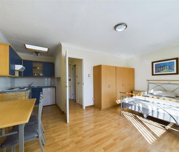 1 bedroom flat to rent - Photo 6