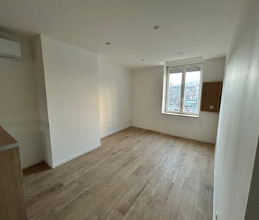 Location Appartement 2 pièces 51m² ST CHAMOND 42400 - Photo 2