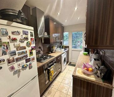 Leamington Crescent, Harrow, HA2 - Photo 4