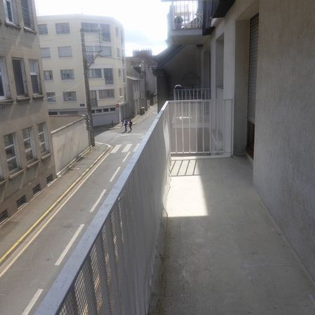 Location Appartement 3 pièces 67m² ORLEANS 45000 - Photo 3