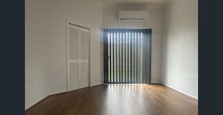 Tidy home located close to town - Photo 3