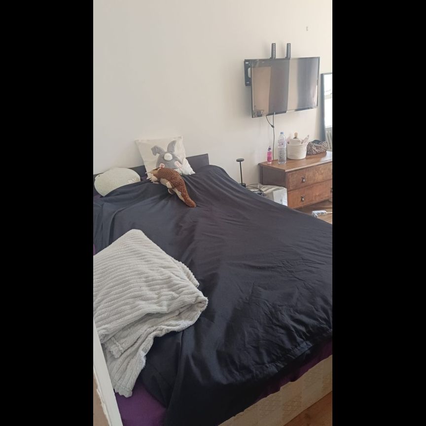 Bedsit, Camden Street, NW1 - Photo 1