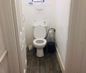 Room in a Shared House, Sidney Avenue, N13 - Photo 4