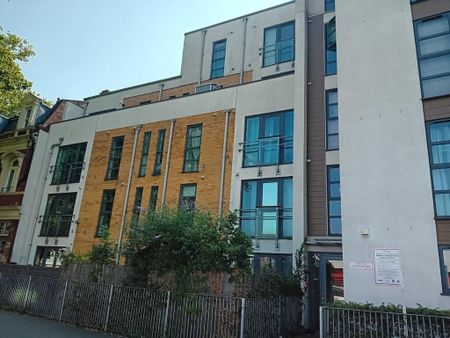 2 bedroom flat to rent - Photo 5