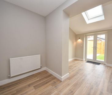 3 bed House - Terraced for Rent - Photo 5