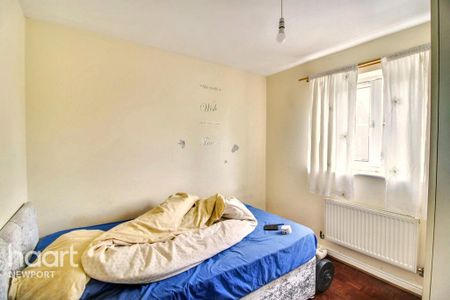 3 bedroom semi-detached house to rent - Photo 4
