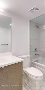 Dundas/Jarvis Beautiful +Spacious 1Bdrm Modern Kitchen Lrg Bathroom - Photo 4