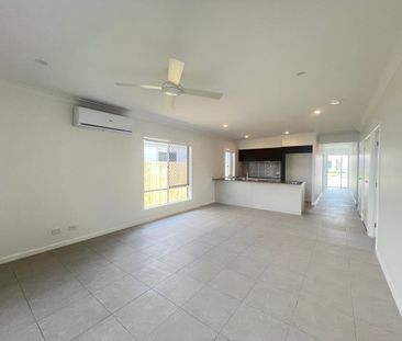 NEAR NEW 4 BEDROOM FAMILY HOME - Photo 6