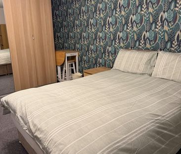 Room in a Shared House, Twyford Abbey Road, NW10 - Photo 5