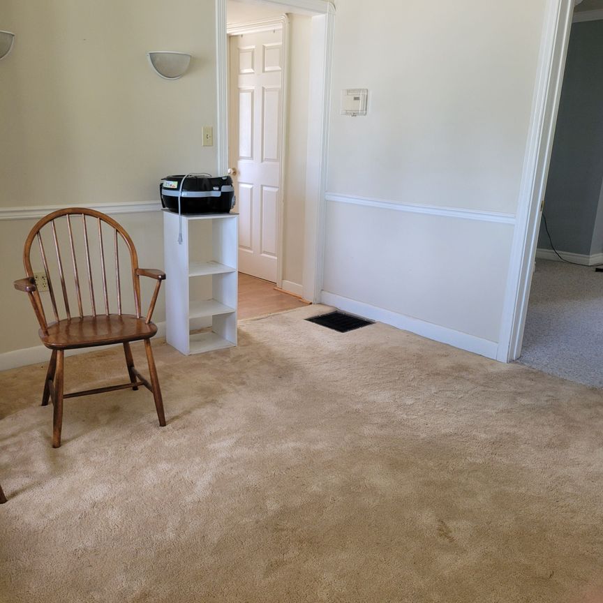 For Lease - 12926 Highway 27 N/A Unit# Main Floor, King, Ontario - Photo 1