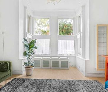 Woodside Park Road, North Finchley, London, N12 - Photo 3