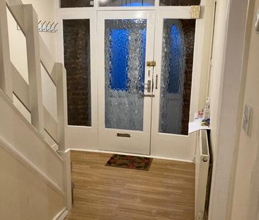 3 Bed Semi-Detached House, Sydney Road, NG8 - Photo 4