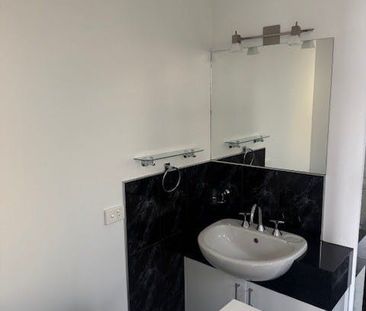 Centrally located family home - AVAILABLE NOW - Photo 6