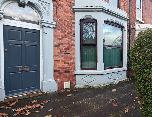 Brackenbury Road Room 5 - Photo 1