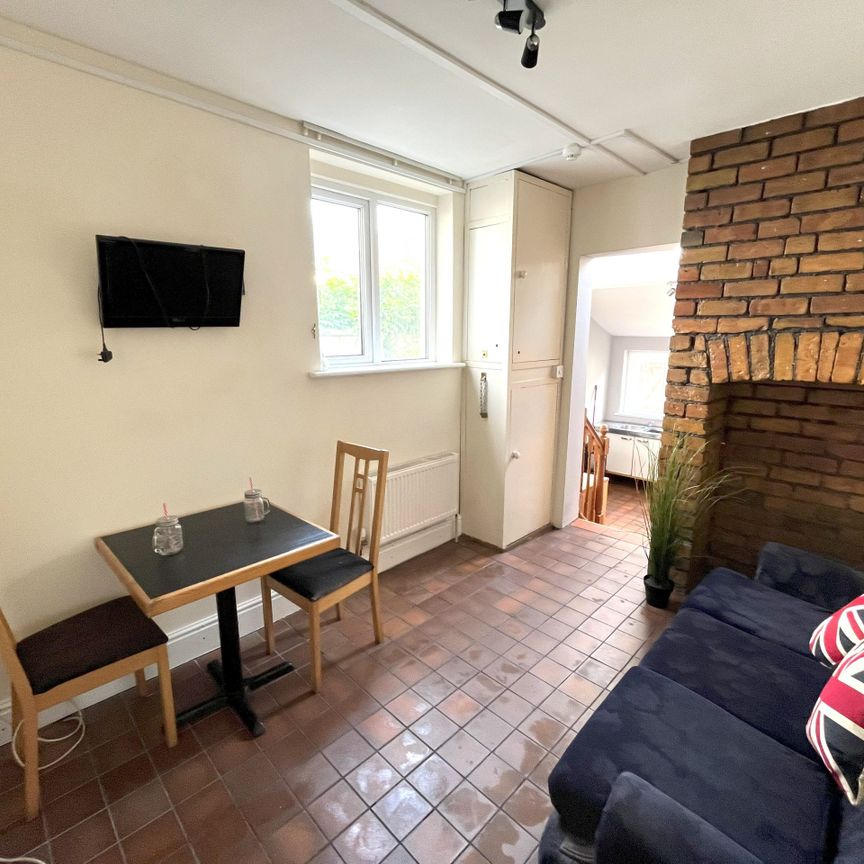 Student Accommodation - Photo 1