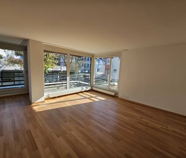 Grosszügige, helle und ruhige Wohnung im Zentrum Wädenswil - Foto 3