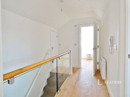 1 bedroom apartment to rent Crown Street, Eastbourne, East Sussex, BN21 - Photo 3