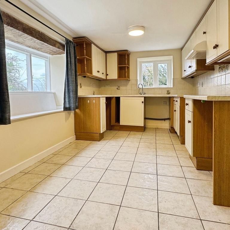 2 bedroom cottage to rent - Photo 1