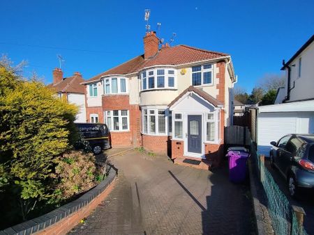 3 bedroom semi-detached house to rent - Photo 2