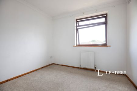 4 bedroom detached to rent Strelley Avenue, Standens Barn, NN3 9UH - Photo 3