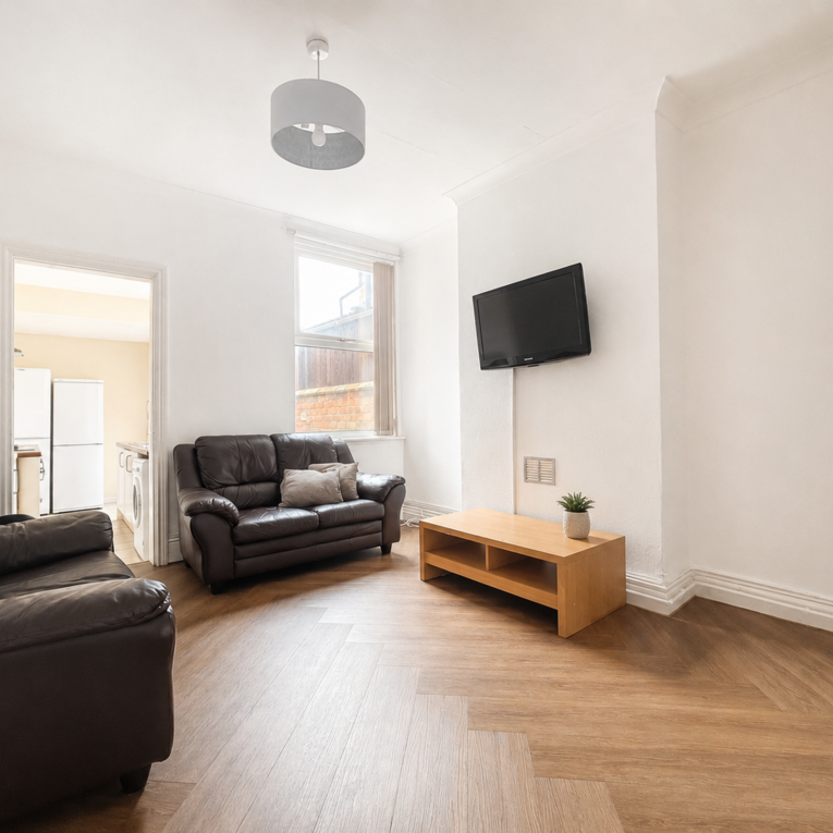 4 bedroom house to rent - Photo 1