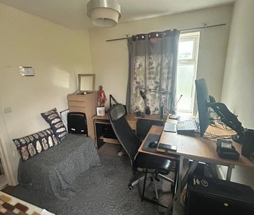 1 Bed Flat, Arnold Road, NG5 - Photo 2