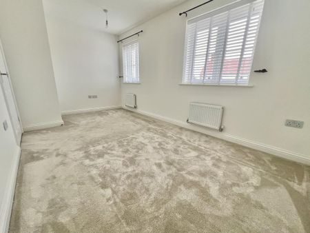 3 bedroom semi-detached house to rent - Photo 3