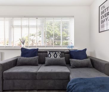 Flat 5, 33 Barnwood - Photo 2