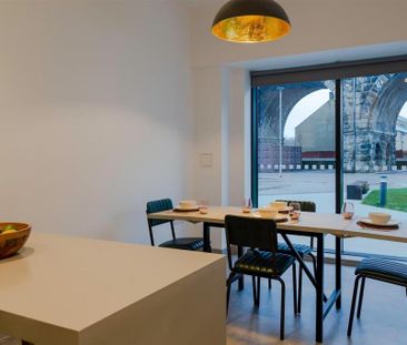 1 bedroom in a flat share to rent - Photo 2