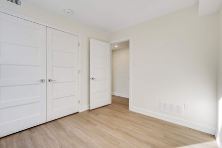 For Lease - 958 Fisher Avenue Unit# B, Carlington - Central Park, Ontario - Photo 3